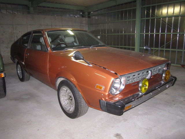 昭和56年、初めて購入した愛車です。 2年落ち 昭和54年型 三菱ランサーセレステ1600GTシステム80。 排ガス規制車でパワ―不足でしたが、とにかくスタイルが抜群に好きでした。やはり最初の愛車、色々な思い出があります。 車の魅力を教えてもらいました。 まだ、私も