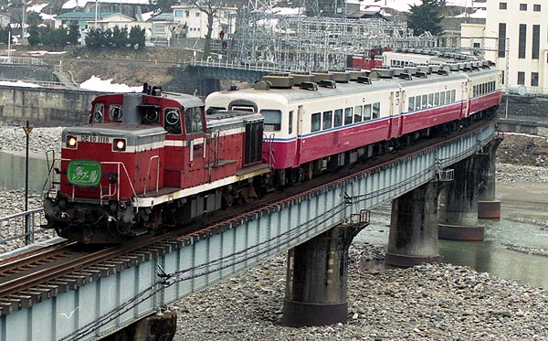 R009207 鉄道 ぎこちな