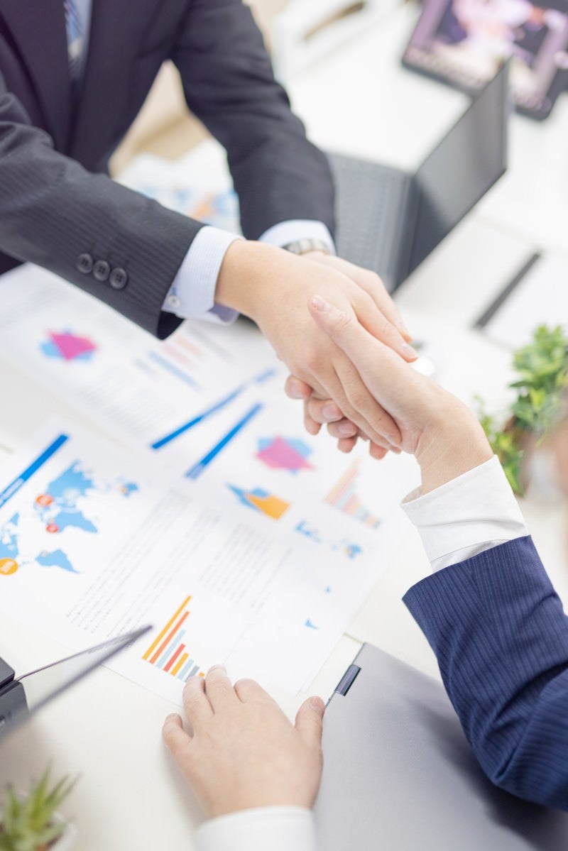 2024年最新 ビジネス向けフリーイラスト10選商用利用可無料で資料やLP、バナーを魅力的にカロアタイムズ東京のデザイン会社 Web制作会社が運営するWeb制作・運用のナレッジメディア