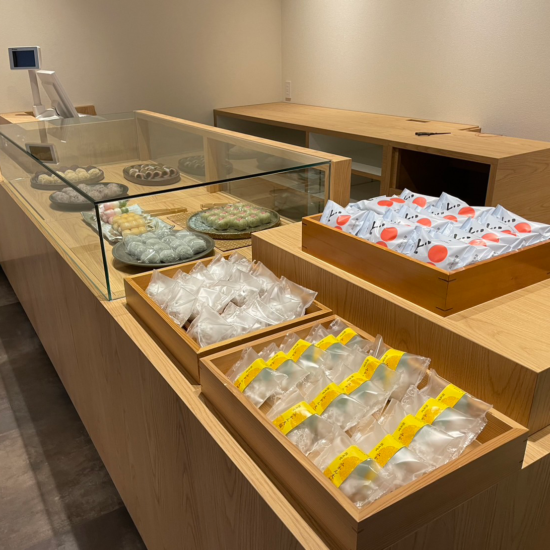 いつも御菓子司雅風堂を ご愛顧頂き誠にありがとうございます 誠に勝手ではございますが エアコン工事の為 下記の通り八日市店を臨時休業と させて頂きますお客様には大変ご不便を お掛け致しますが ご理解頂きますよう よろしくお願い致します 臨時休業 店舗:八日市店