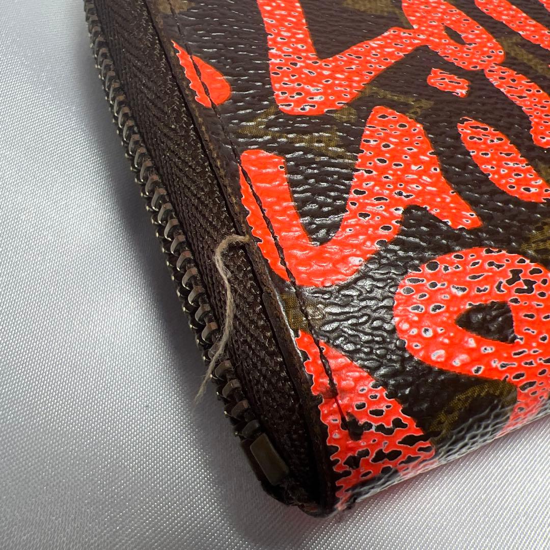 Louis Vuitton モノグラム コインケース Louis Vuittonルイ・ヴィトン モノグラム エクリプス ヴェルティカルM81662 ジッピー コインパース の買取価格をご紹介します！ 浜松市 中央区 鴨江町 のお客様よりお買取り ルイ・ヴィトン ヴィトン コインケース小物 高価