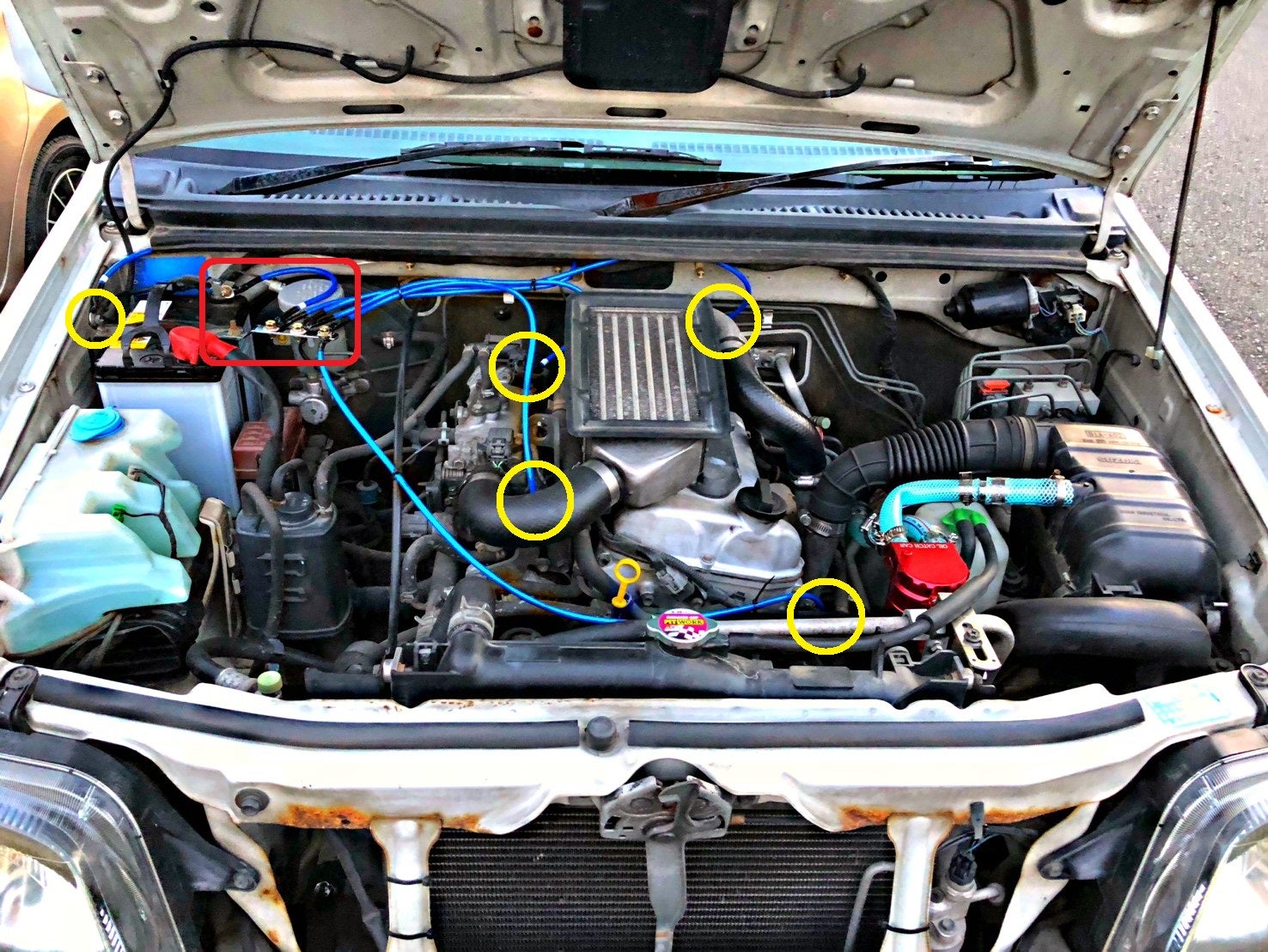 バッテリープラス線の車内引き込み スズキ ジムニーシエラ・JB74 by りょ→ちん@JB74 - みんカラ