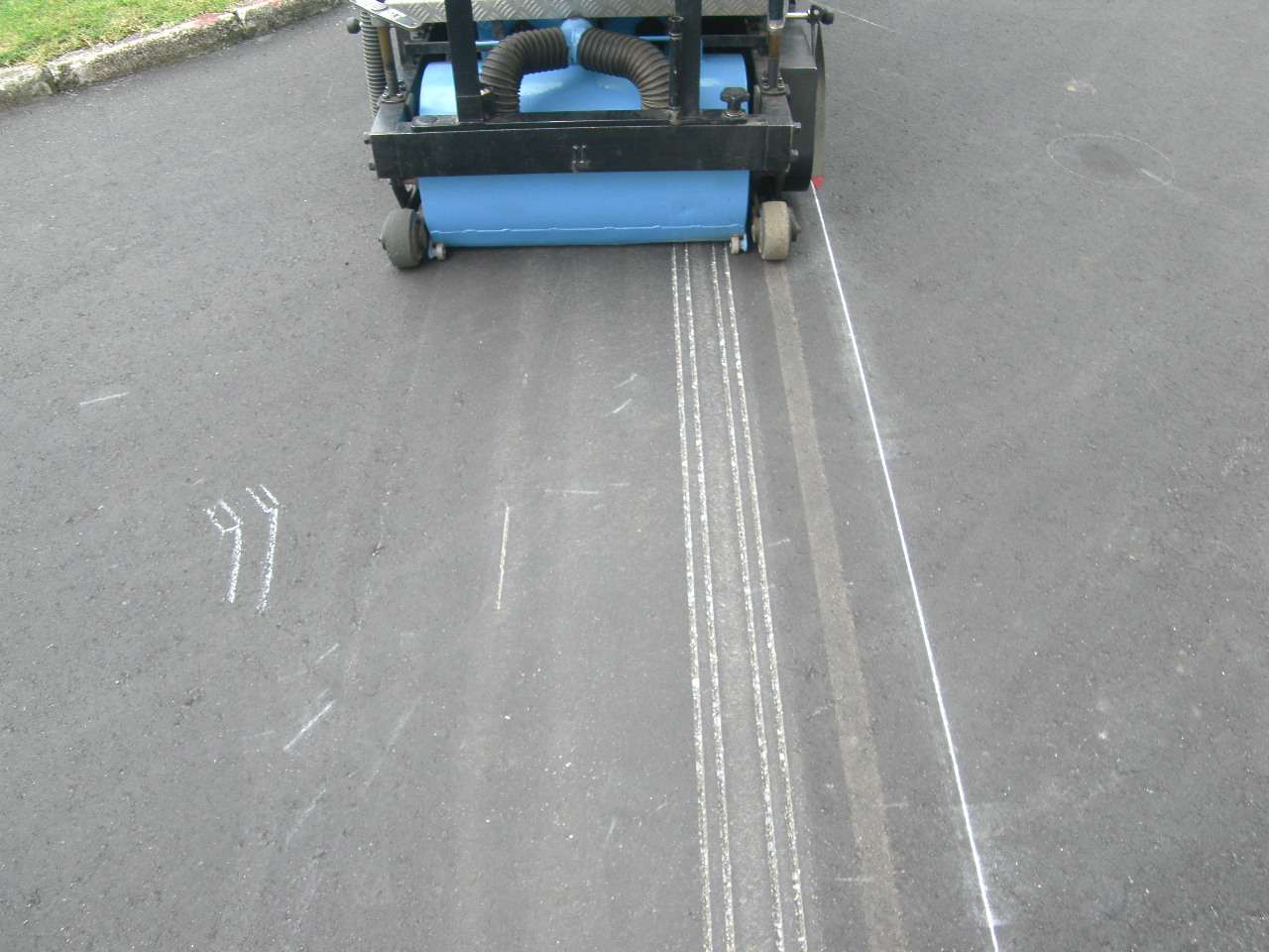 グルービング工法 – 株式会社 ウォールカッテング工業