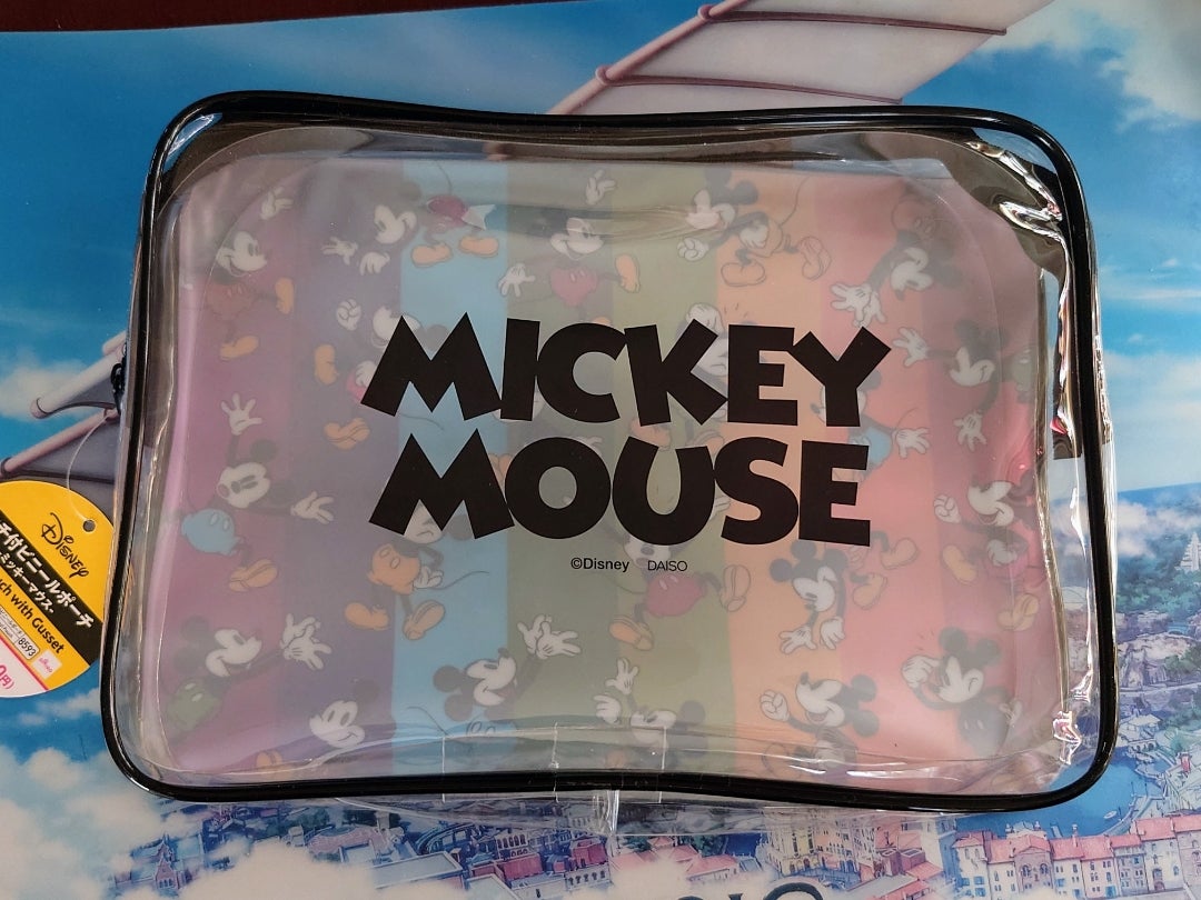 えっ220円!?」ディズニー9キャラ「ミニ財布」ダイソー新作「なくさないカラビナ付クリアケースが便利」 バッグに付けてかわいさUP！中身も見やすいクリア素材2ページ目LIMOくらしとお金の経済メディア