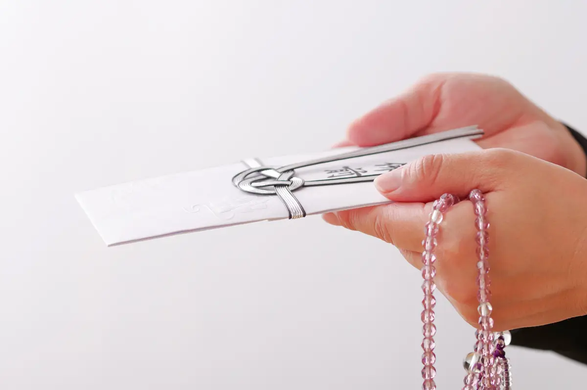 香典の書き方！中袋は薄墨で？ペンやボールペンでも大丈夫