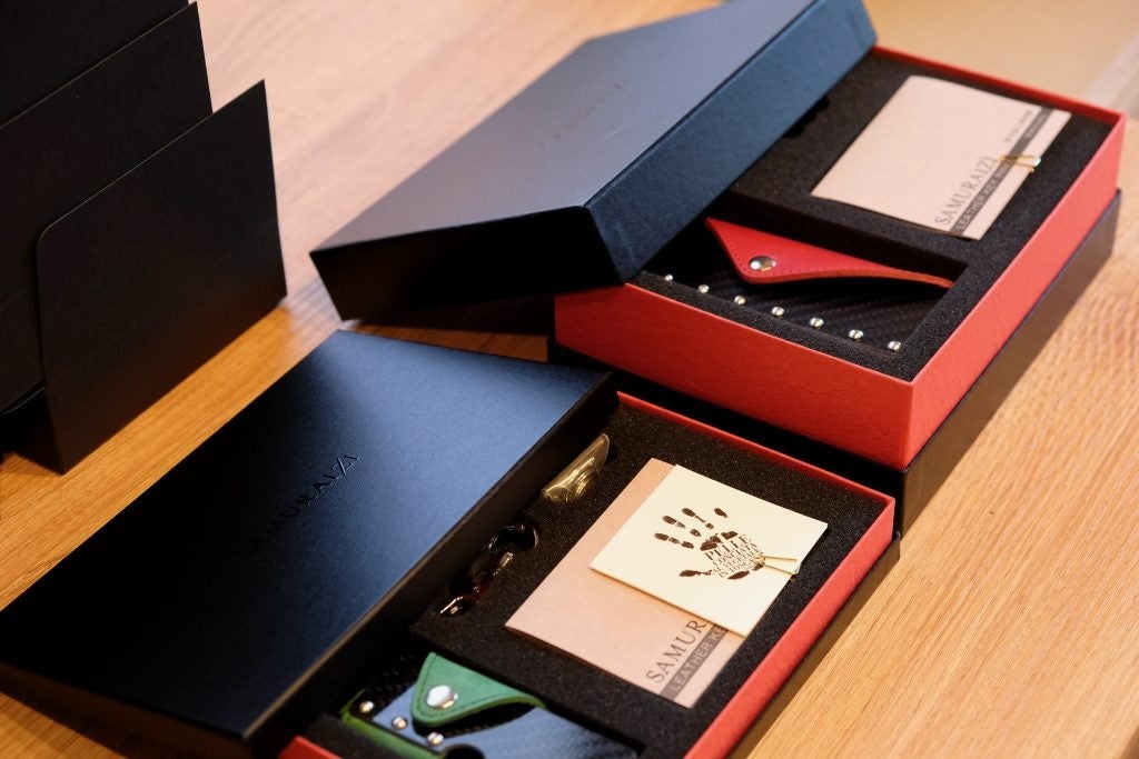 HadakamugyuWORK愛媛 松山市STROKE ストロークグラフィックデザインを中心にブランディング、パッケージ 等を手掛けるデザイン事務所