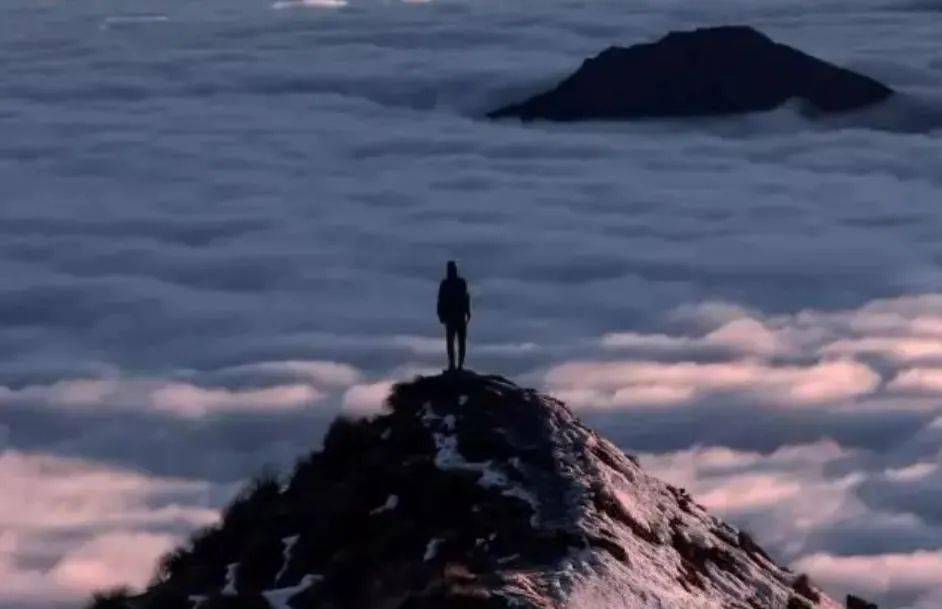 Jun HongKow群居不倚，独立不惧。Instagram