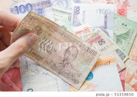 外国硬貨とお札 10178000147 の写真・イラスト素材アマナイメージズ