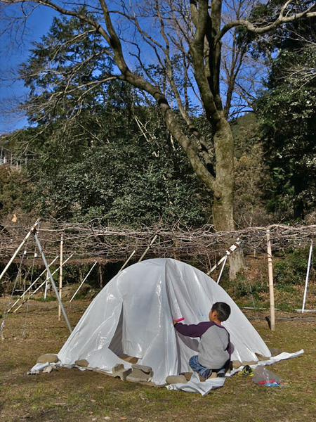 玄関エクステンション屋根骨組み自分で家を建てる！素人がドームハウスを自作 DIY