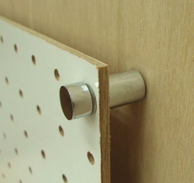 カインズの有孔ボードでスッキリ収納 取り付け方法と活用アイデア5選となりのカインズさん