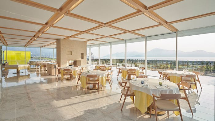 海のレストラン - 空間デザイン事例 - デザイン情報サイト JDN