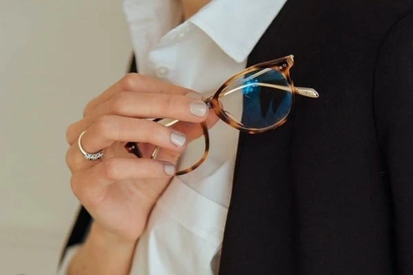 五月雨式に申し訳ございませんの意味とは？ビジネスでの正しい使い方・例文を簡単に解説！意味lab