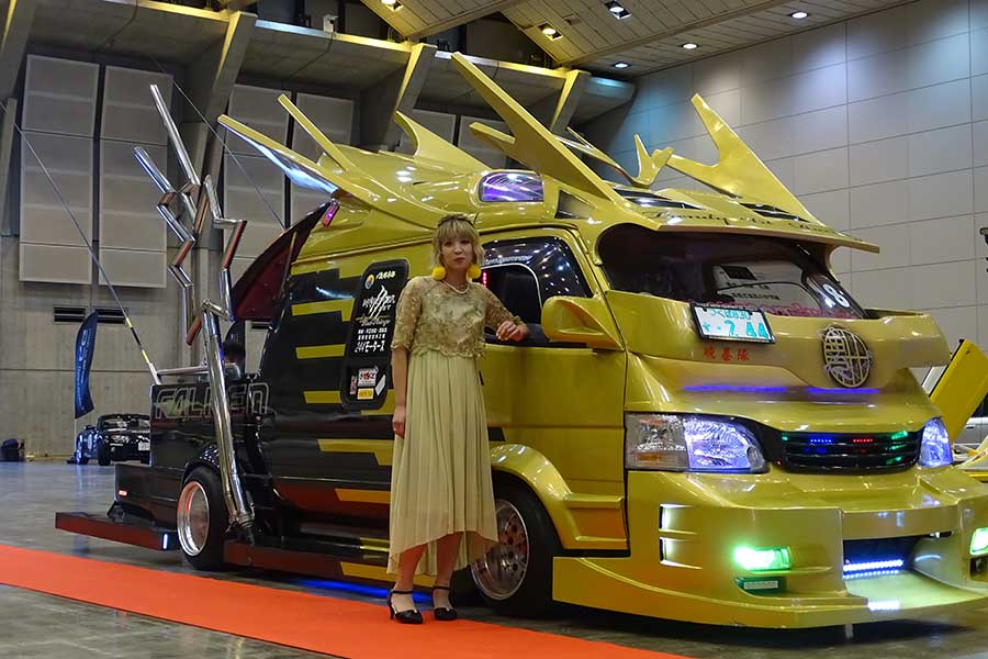 ２００系 ハイエースの内装カスタムもお任せ下さい！レトロなものからおしゃれな物までさまざまご提案可能です！グーネットピット