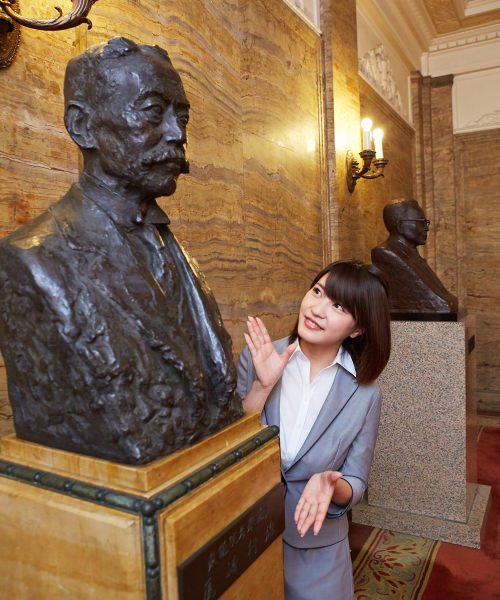 米国の国会議事堂の建物の前で記念に自分の銅像のモデルとして本物の馬を使用カルバリー チャゲ ユリシーズ米国グラント乗馬像南北戦争記念キャピトルヒルワシントン DC によって作成されたヘンリー Shrady 1922 Shrady で専用の写真素材・画像素材 Image 17776813