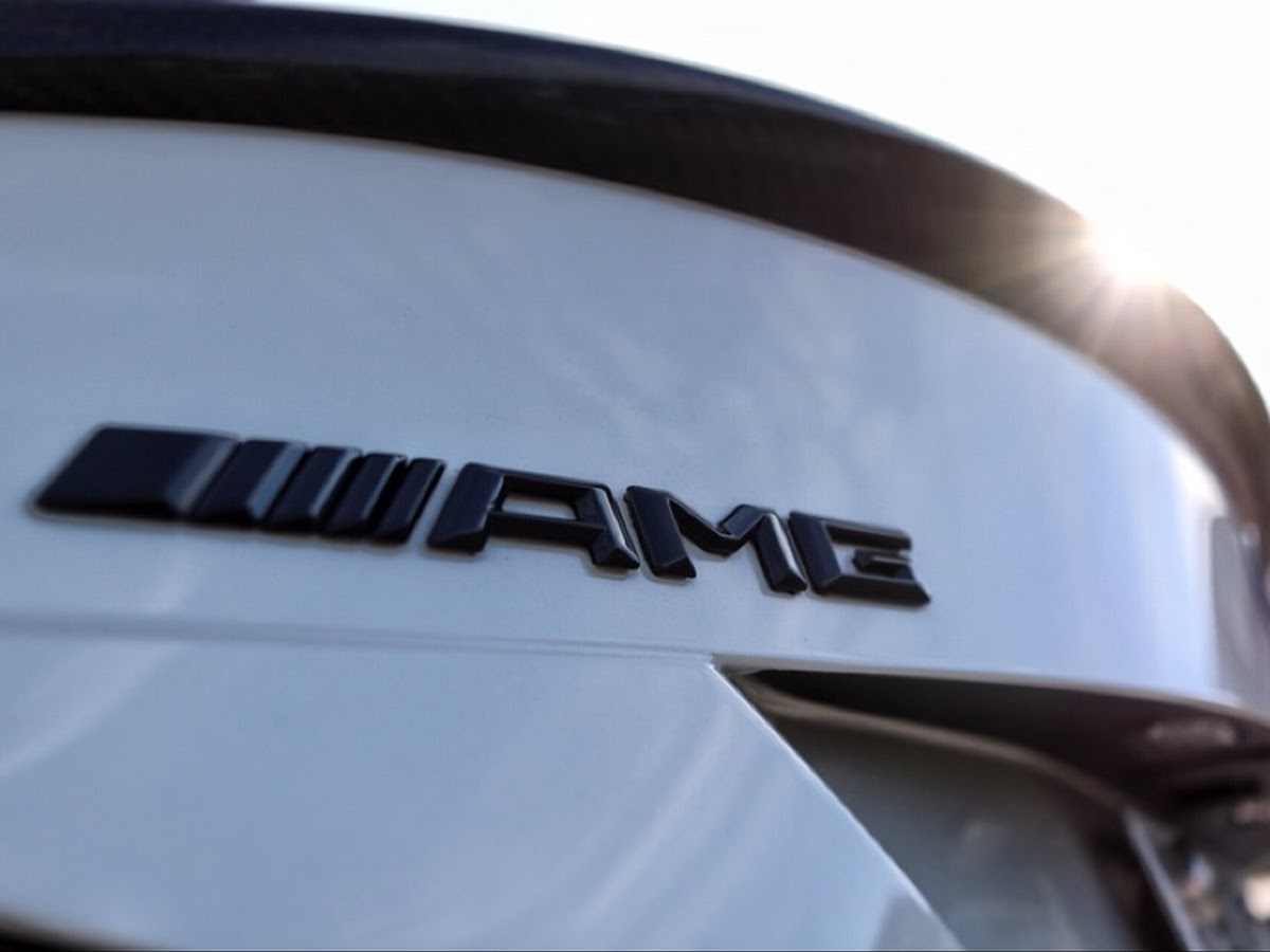 AmazonI BECOME FREE クラウン 王冠 エンブレムゴールドドレスアップエンブレム車＆バイク