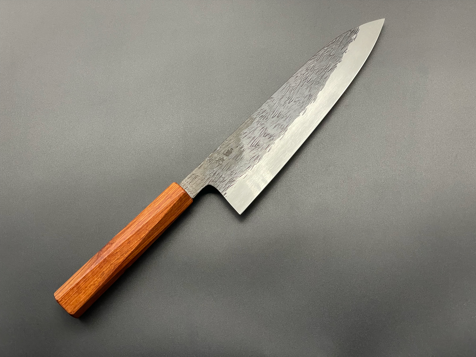 牛刀のおすすめ人気30選！プロ用から初心者まで使える牛刀をご紹介KOHNO こうの メディア