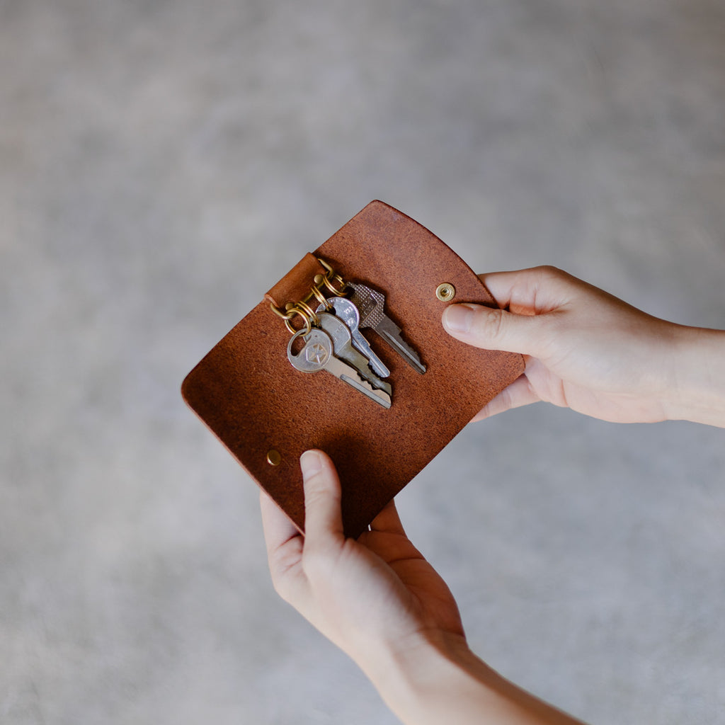 イルビゾンテのちょっと変わったキーケース でも結構便利！