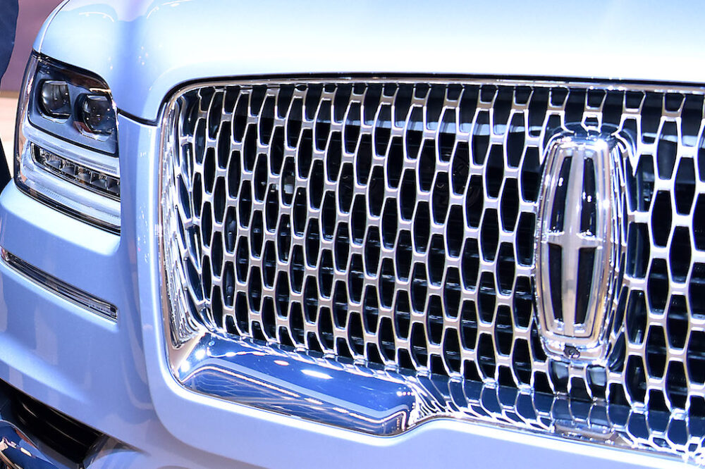 リンカーン マークVIIIアメ車ブルーリバ