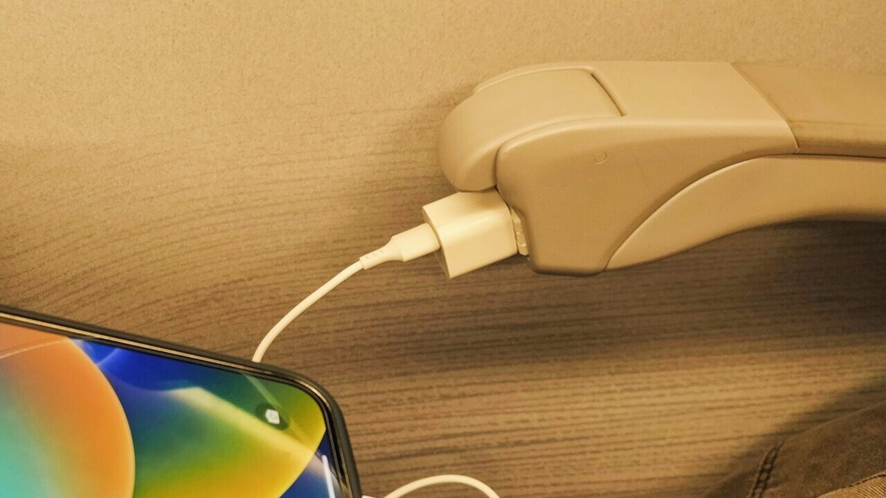 新幹線のコンセントって充電していいの？注意点もあるからちょっと気をつけて