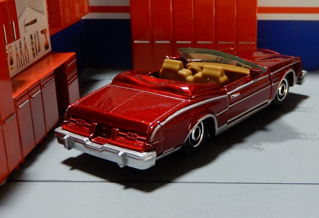 Amazon.co.jp: マッチボックス ムービングパーツ 1964 BUICK RIVIERA MOVING PARTS ビュイック リビエラ :パソコン・周辺機器