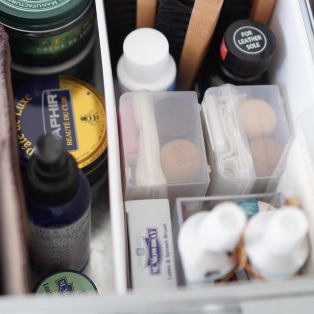 簡単！便利！靴箱整理におすすめ100均「シューズストッカー」で片づけ・掃除を楽ちんに - 片づけ収納ドットコム