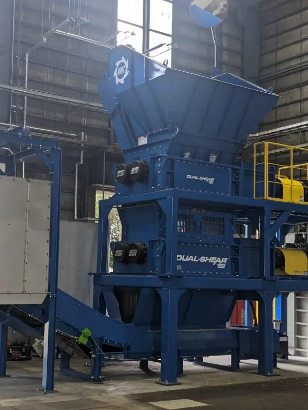 NDK夜光工場 破砕機のメンテナンス スタッフブログNDK GROUP リクルートサイト