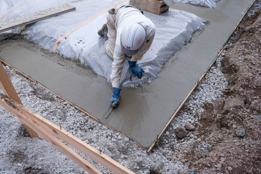 C様邸 基礎工事 捨てコン・墨出し : 藤野工務店 現場実況中継