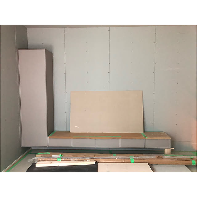 東京都港区にて 壁掛けテレビとテレビボード壁掛けと電気配線工事東京・神奈川のテレビ壁掛け工事業者・配線工事・アンテナ工事 ライフプラス