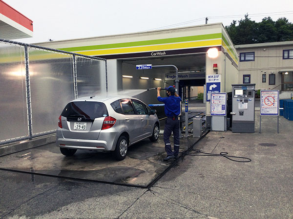 洗車入門！ガソリンスタンドの洗車機を試してみよう自動車専門メディア 自動車メディアEX