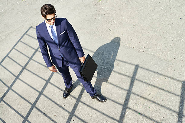 9,252 男 スーツ 俯瞰 Stock Photos, High-Res Pictures, and Images - Getty Images