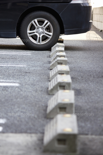 車止めにタイヤを当てたままの駐車はNG！ 車が傷む理由とは？自動車情報・ニュース WEB CARTOP