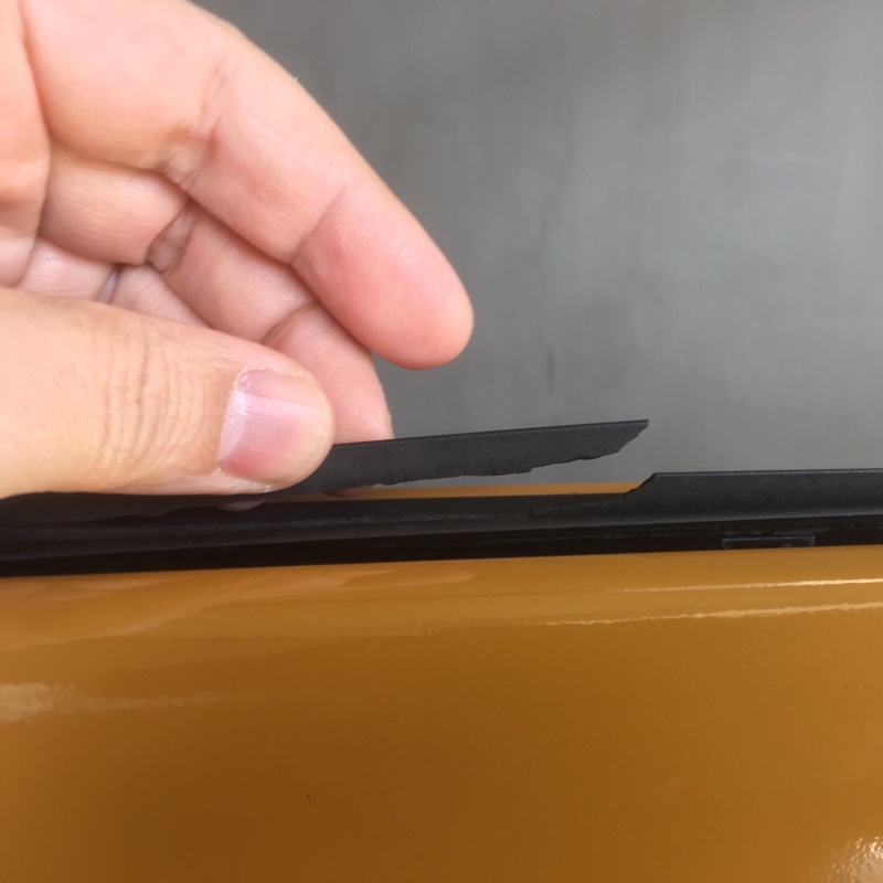 カーグッズ・ミニレビュー ゴム部品などの接着と補修ができる補修材「SHOE GOO シューグー 」 - Car Watch