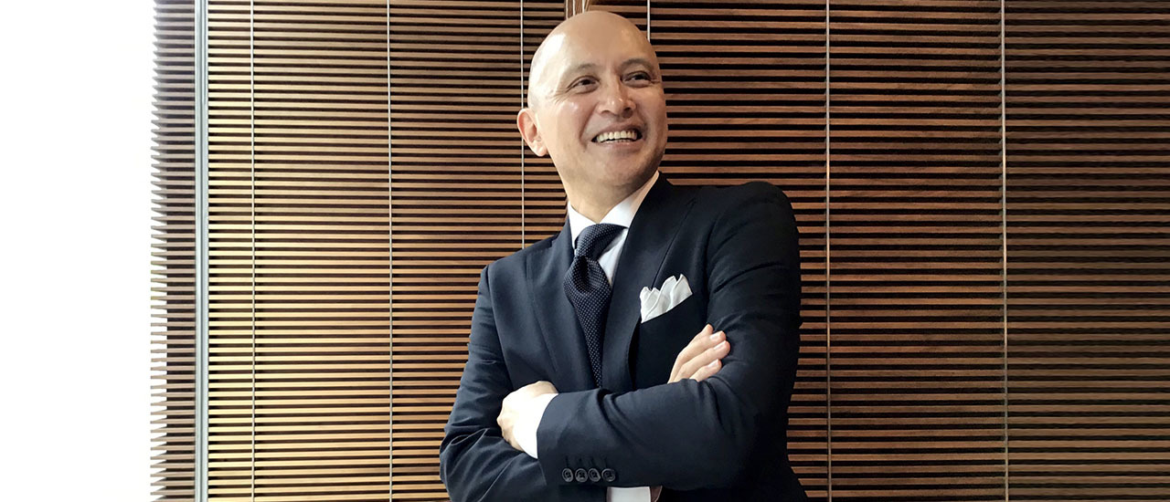 留守のときに、スーツにバッチを付けた人がインターホンを鳴らしました。カメ- Yahoo!知恵袋