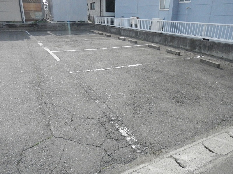 駐車場ライン 白線・ライン引き施工事例２道路施設株式会社