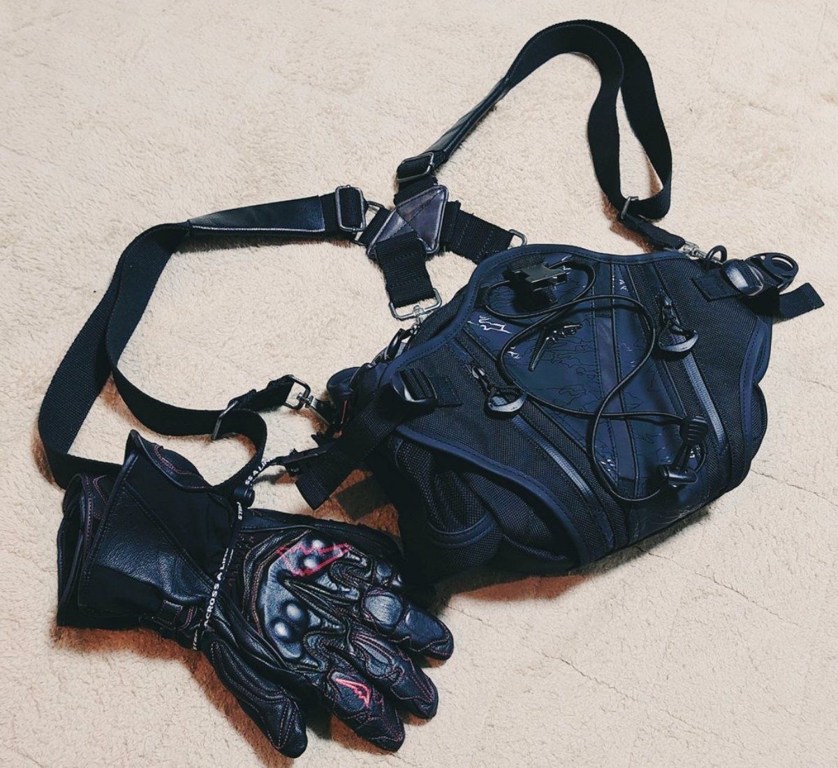 家にあるもので、グローブホルダーを代用糸