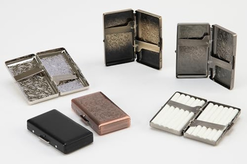 万能すぎて”じゃない使い方”で大人気 セリア・ダイソー たばこケースを薬収納で比較してみたヨムーノ