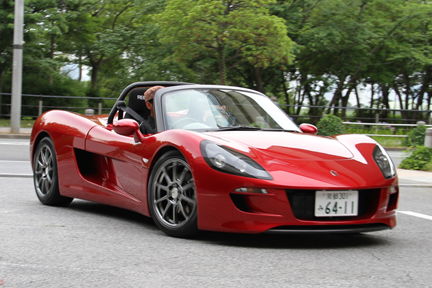 比較！「ポルシェ 911」と「フェラーリ SAアペルタ」輸入車・外車の中古車情報ならカーセンサーエッジnet
