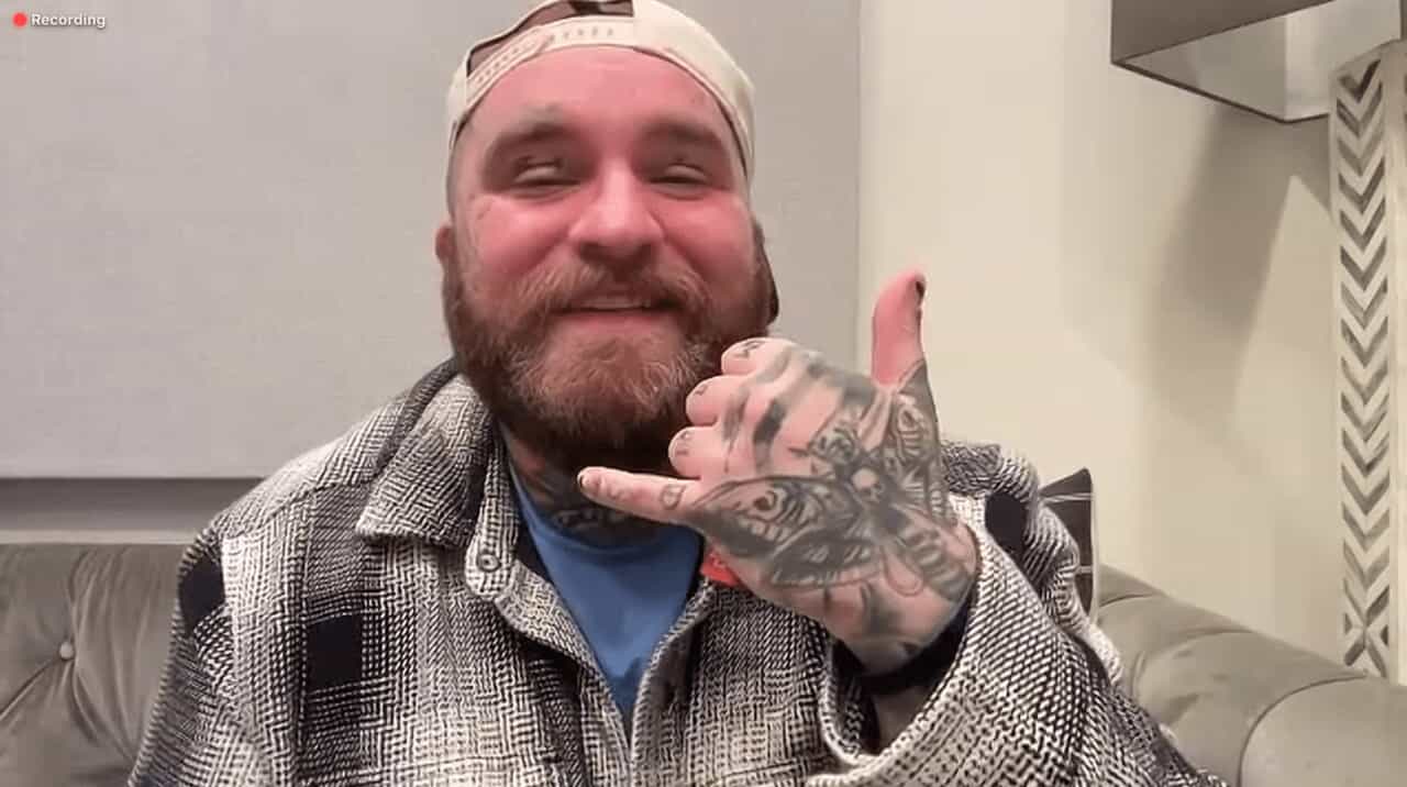 JKCODE タトゥー - ゴシックレタリングの一時的なタトゥーステッカー「太陽が輝き、自由と夢」＆「自由と夢」 -手、腕、首、顔用の長持ち15日間防水ボディインク - 簡単な貼り付けと取り外し - 大胆な*のタトゥーデザイン - 男性と女性のための*ス -パーティー、カ