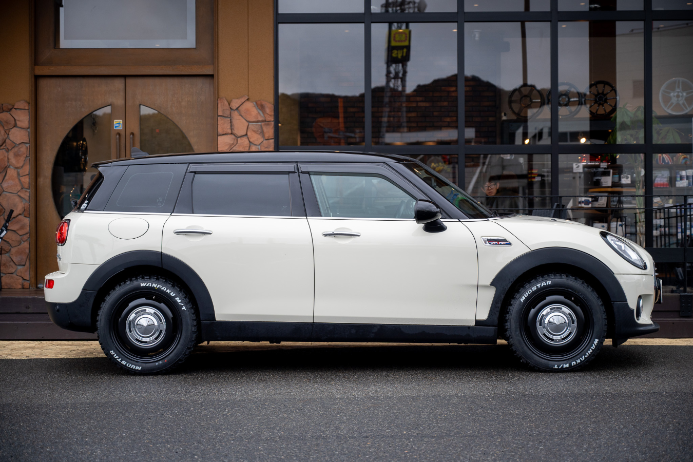 ☆新入庫情報☆R55リフトアップクラブマンクーパー！ GOING ミニクーパーGOING MINIプロショップのブログ