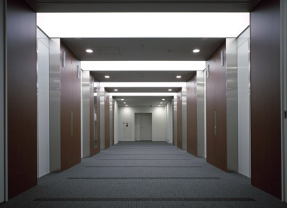 汐留芝離宮ビルディング駐車場 機械式:ハイルーフ可ご利用時間：7:00～23:00 ※当日可 1 駐車場予約サービスアキッパ