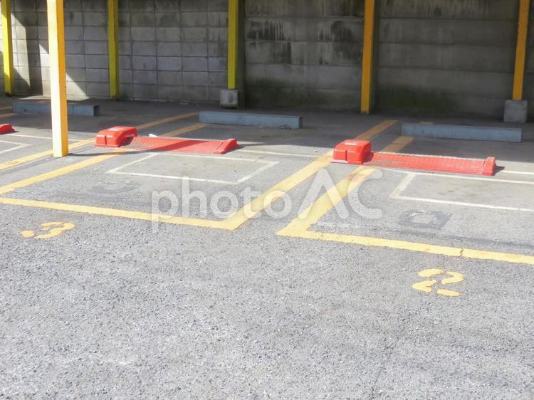 コインパーキングから「ロック板」消える？ 不正防止よりも重要視することとは乗りものニュース