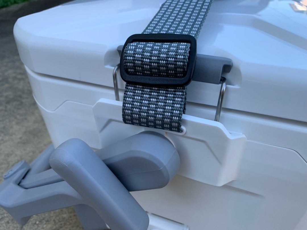 ドカットに「手ぶらベルト」を付けてみた～クーラー＆ツールBOX用～M's Fishing Style