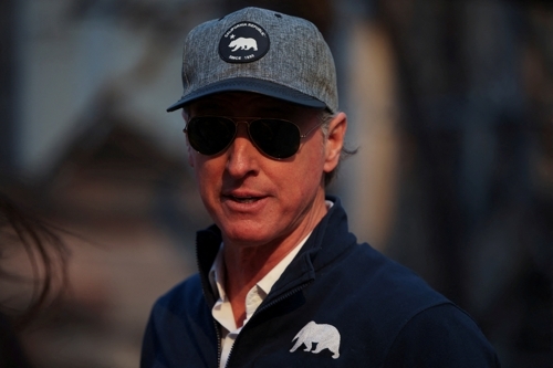 トランプ政権の非常事態宣言 カリフォルニア州提訴へ 知事「国家の恥」毎日新聞