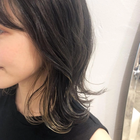 ボブ×officeでも浮かないハイライト外国人風アッシュABBEY2 アビーツー のヘアスタイル美容院・美容室を予約するなら楽天ビューティ