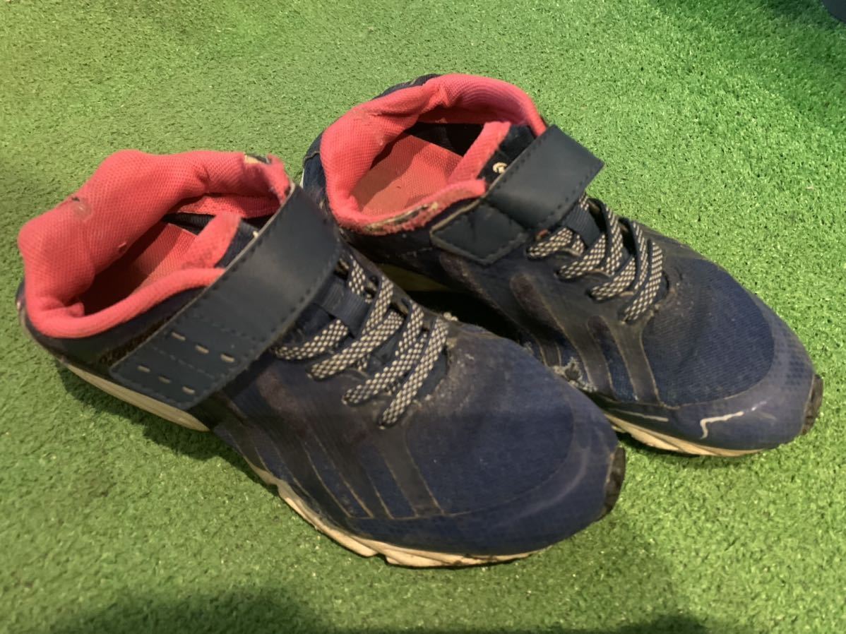 頻繁に買い換える中学生男子の靴は定番化 幅広足にアシックスのJOLT - まずは、半径１メートル