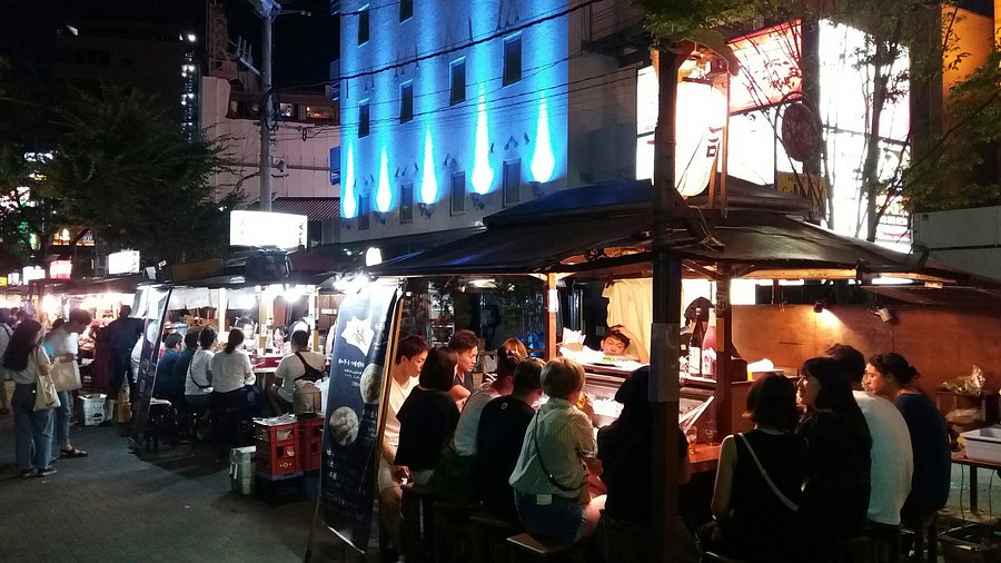 福岡 歓楽街中洲のイニシエ系ラーメン居酒屋♪＠博多荘 : 博多おんな節