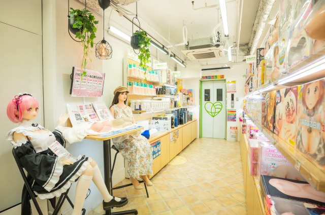 トレーダー 秋葉原本店 店舗案内