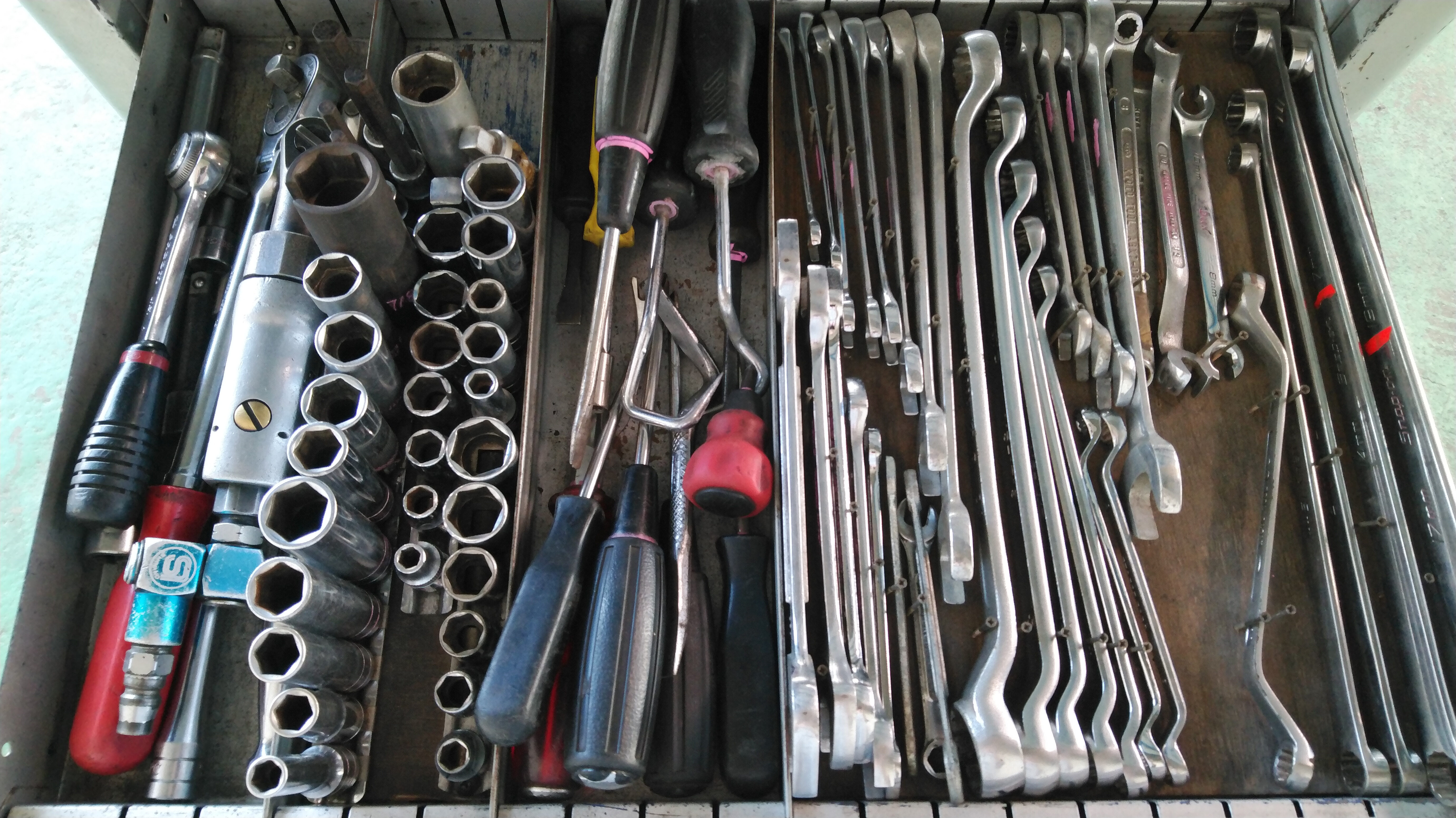 SUBARU 国際レースにも出場したスゴ腕整備士の仕事術BACKSTAGE バックステージ TBSテレビ