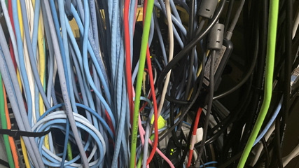 配線工事・配線整理をプロが安心の低価格スピード対応！配線レスキュー 公式