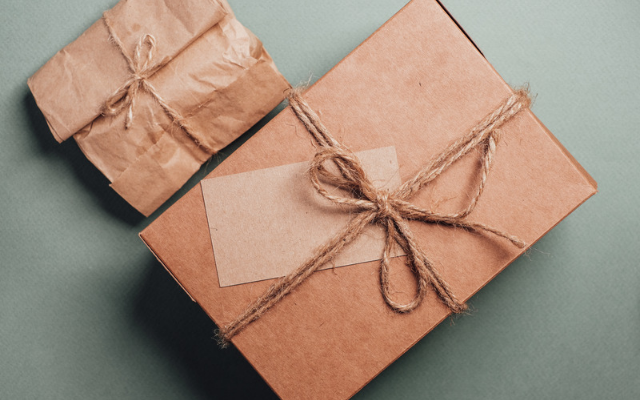 段ボールに紙を貼っただけ☆紙片入れです *^▽^*